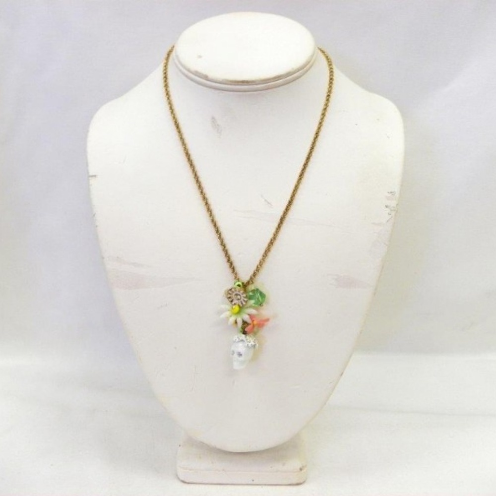 Betsey Johnson Summer of Love Skull Flower Pendant - Picture 4 of 5